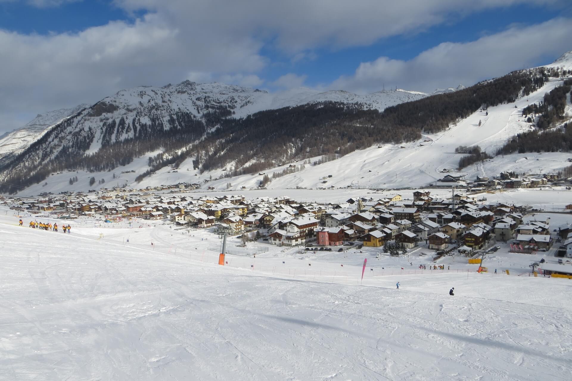 ski season Livigno 2022: hotel in december
