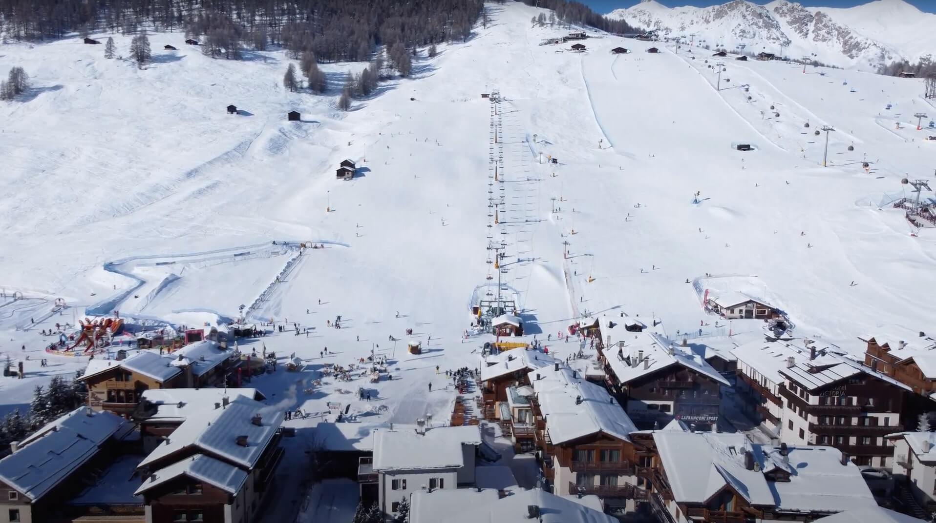 livigno ski area in the alps: free ski