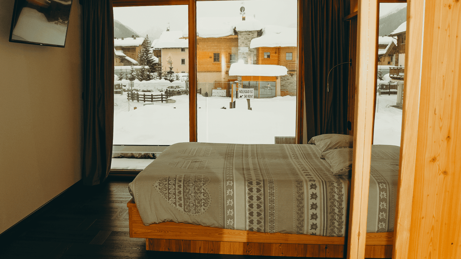 camera dell'hotel Carpe Diem a Livigno affacciata sulle piste da sci in inverno